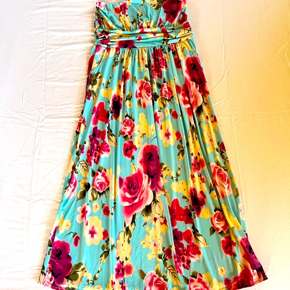 Floral Maxi with Pockets!